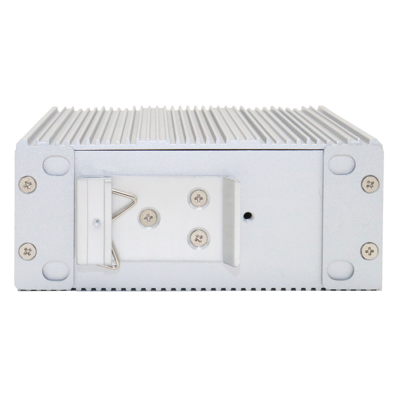8 *10/100/1000Mbps adaptive RJ45 ports